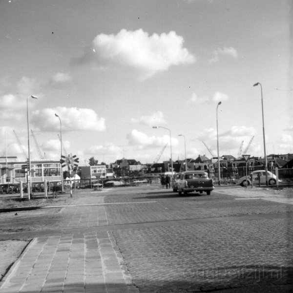 Kustweg kruising Stationsweg 1968.jpg